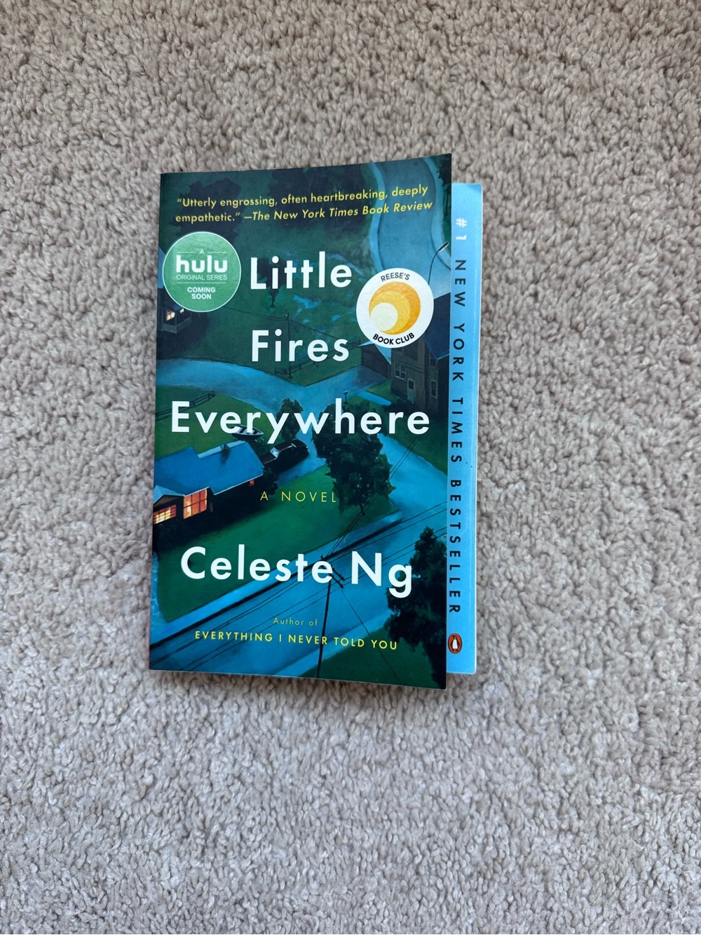 Little Fires Everywhere by Celeste Ng - Paperback